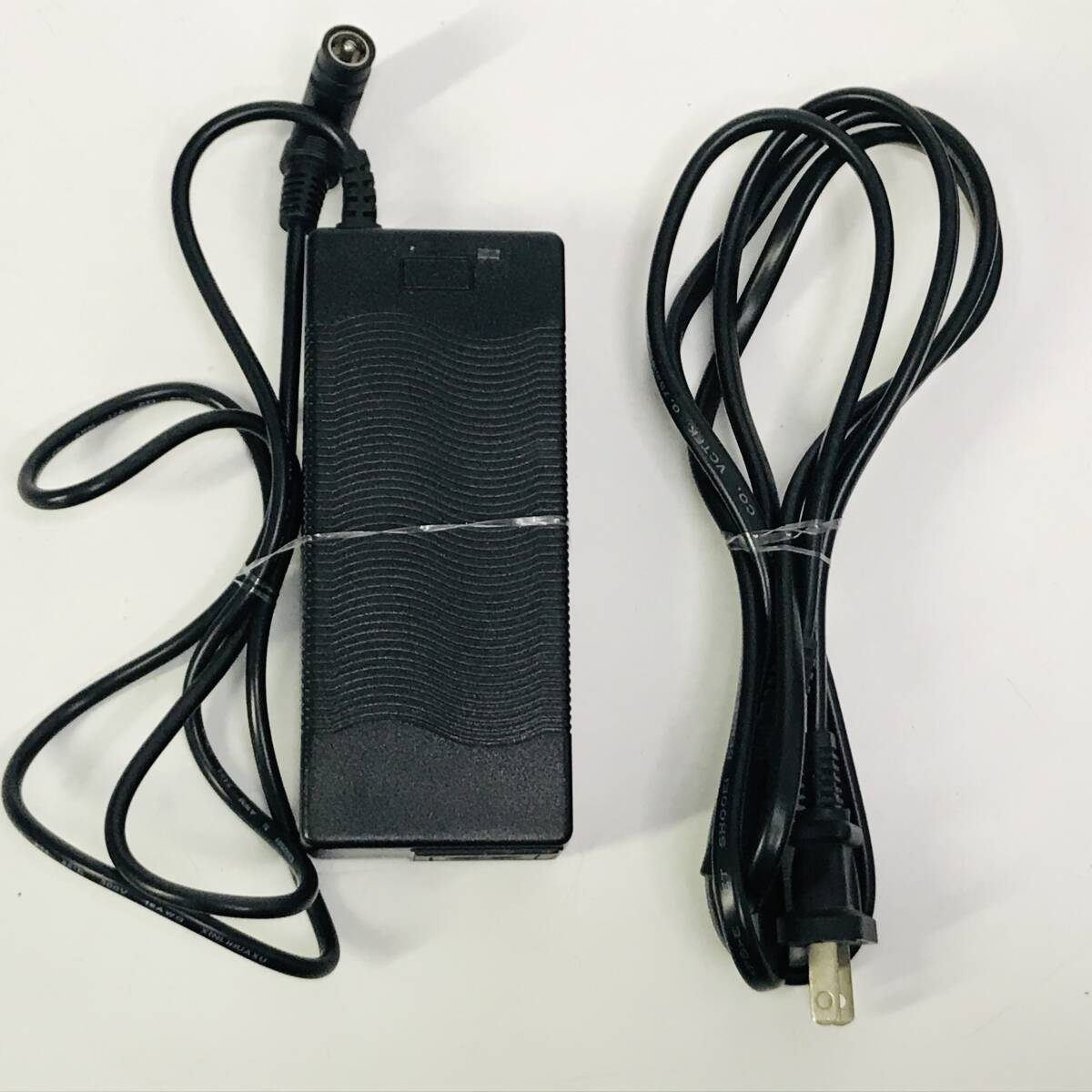 ★送料無料★匿名配送★ KAIHOU 　カイホウ　充電器 XVE-2940300 29.4V 2A　ピンプラグ