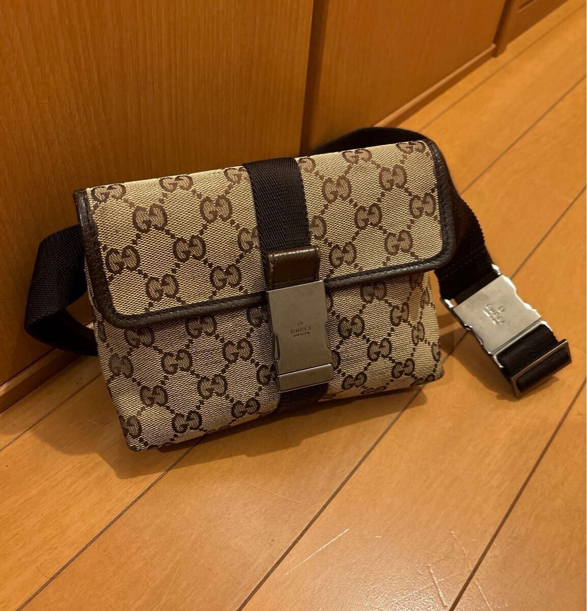 GUCCI GGキャンバス ウエストバッグ ウエストポーチ ボディバッグ