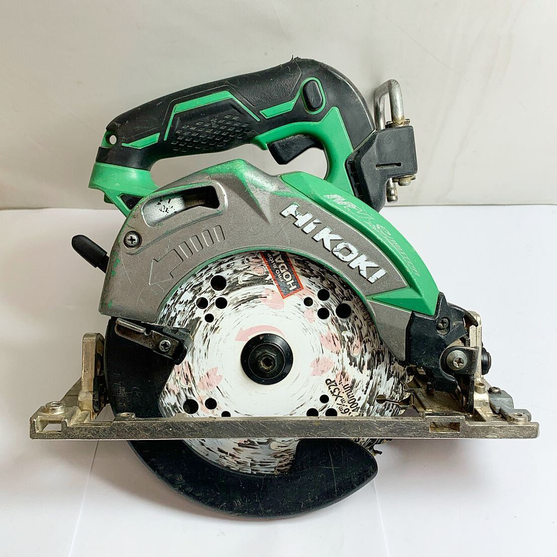 ♭♭ HiKOKI ハイコーキ 本体のみ コードレス式 マルノコ165mm 18v 2019年製　キズあり C3606DA グリーン 傷や汚れあり拍卖
