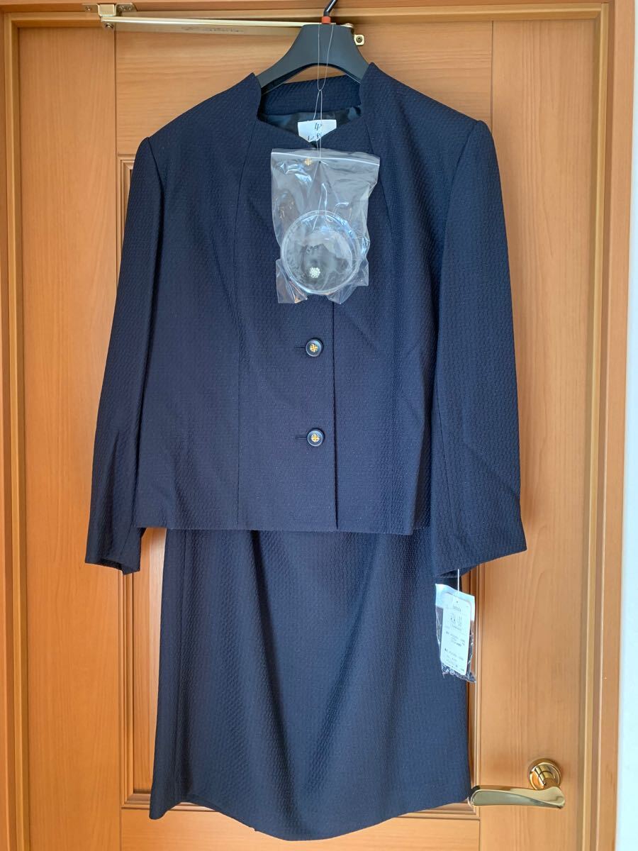 ☆新品☆ネイビーフォーマルスーツ（ジャケット、スカート付）15AＢR80 即日発送