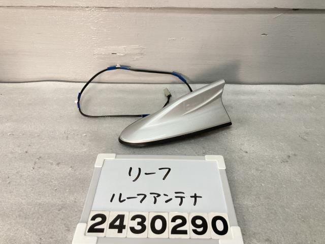 リーフ AZE0 アンテナ トップノット シャーク 純正? 社外？ S エアロスタイル K23 E-3.2 014237