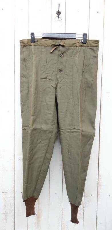 VINTAGE ヨーロッパ古着 ＊チェコ軍　1960'S 　1964 ＊ライナーパンツ 中綿 　キルティングパンツ　 ＊裾リブ仕様 　＊ボタンフロント　　