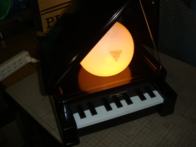 ◆◇３５６Ｍ【レトロ新品】PIANO　ピアノ型タッチセンサーライト（点灯OK）◇◆