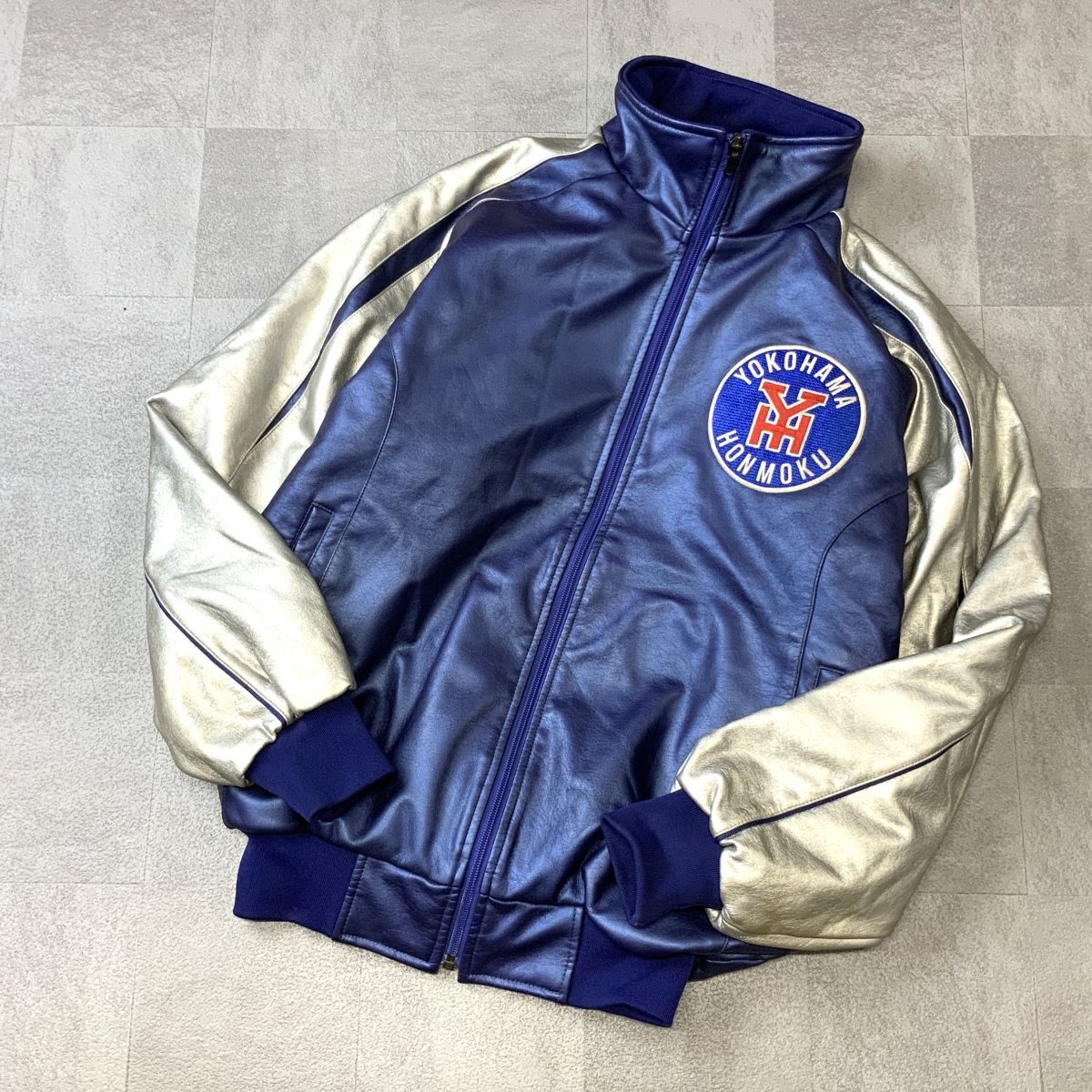 希少 MIZUNO ミズノ 横浜本牧 スタジアムジャンパー スタジャン メンズ Mサイズ ネイビー 中綿ポリダウン 野球 ベースボールジャケット