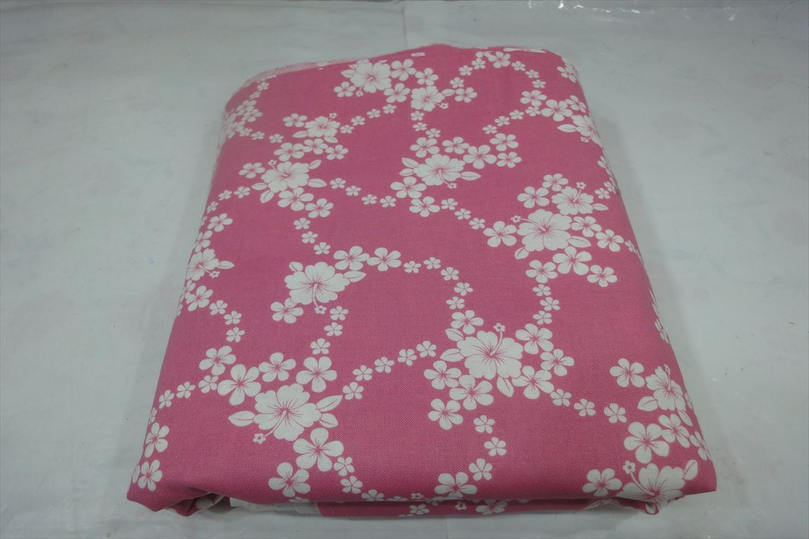 ◆j22-4R2492 / ハワイアン アロハ 生地 4ヤード(約3.6m)112cm幅 ★ Hula hawaii Fabrics 2009 ★ ピンク×白×ハイビスカス