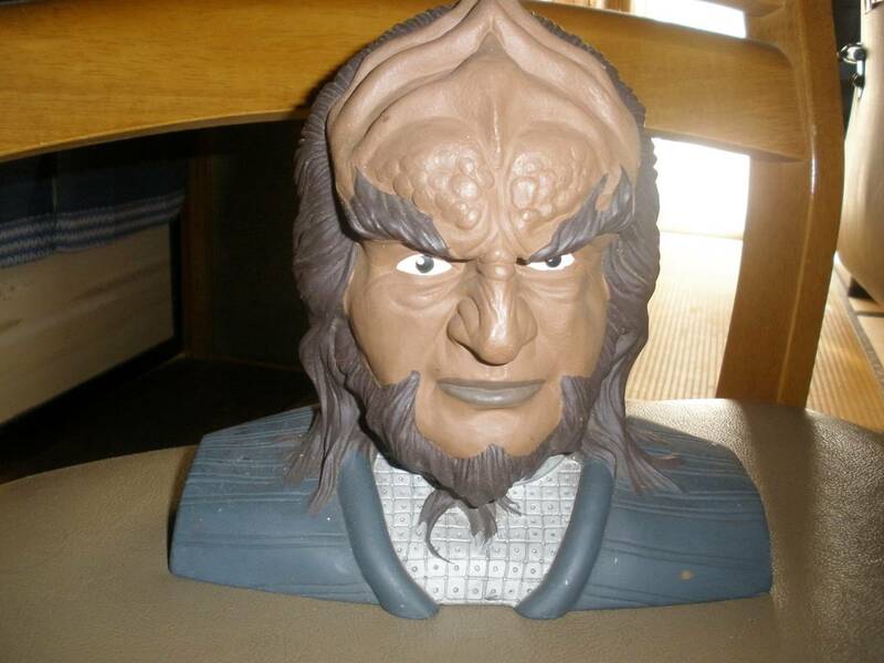 スタートレック　貯金箱　STAR TREK KLINGON SAVING BANK 　902