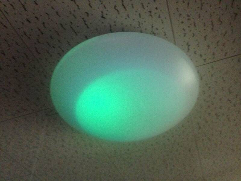 照明ライト緑に残光がのこる丸い蛍光灯　紐ひっぱるやつリモコン式ではありません新潟県妙高市より