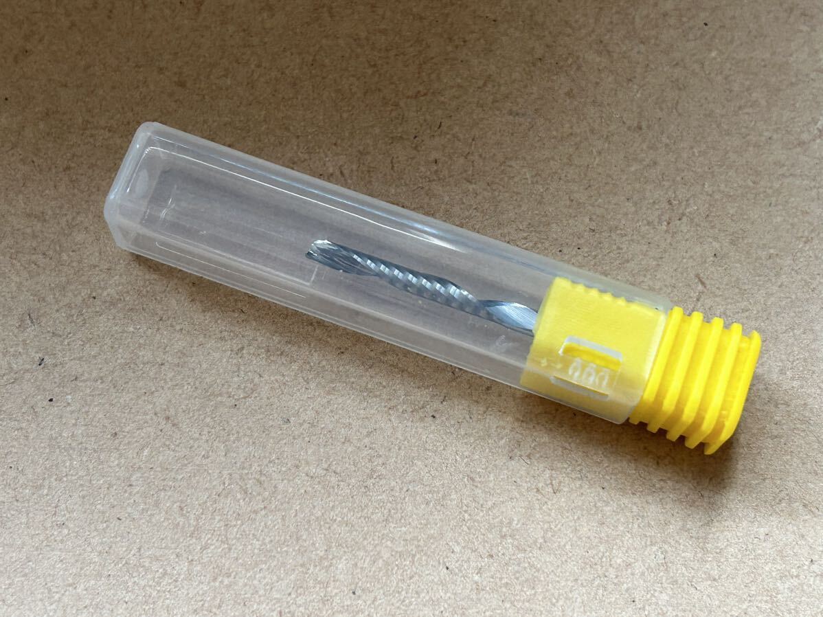 新品 1枚刃 φ3.175超硬エンドミル D3.175アルミサッシ、樹脂、木工用エンドミル。