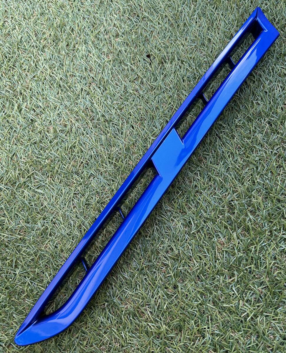 日産☆ニッサン R35 GT-R 純正 左側 フェンダーダクト ブルーメタリック 63825 JF00A