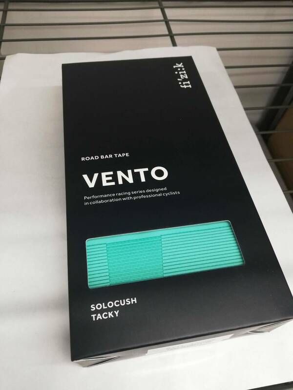 ●●☆新品未使用品/フィジーク//Vento ソロカッシュ タッキー(2.7mm厚)//チェレステグリーン//BT11A00009/r2955(2470)●☆●