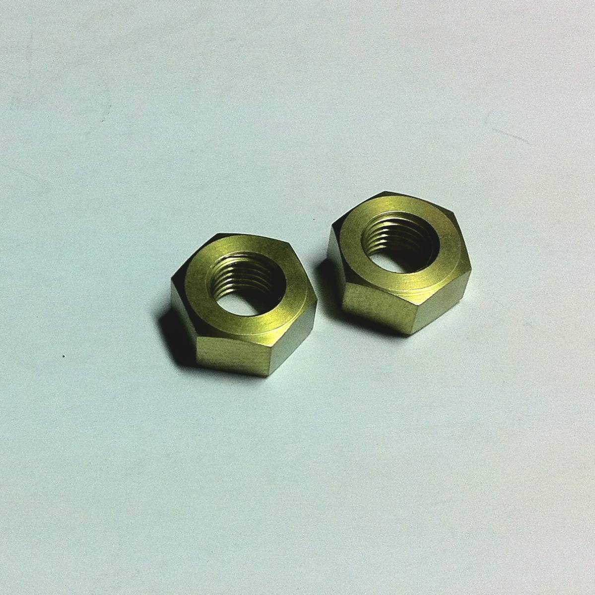 _64チタン合金　M6細目　チタン　軽量タペットナット 90206-250-000互換 [2個セット] ケイリョウタペットAJナット