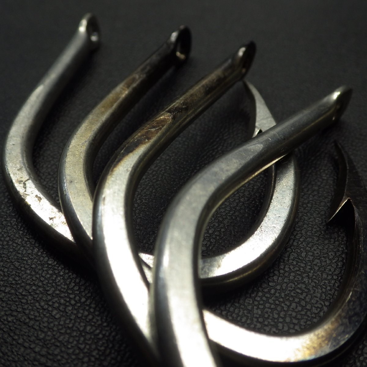 メーカー・サイズ不明 クエ・モロコ 鈎 ※変色有 4本セット ※中古在庫品(24n0409)※クリックポスト