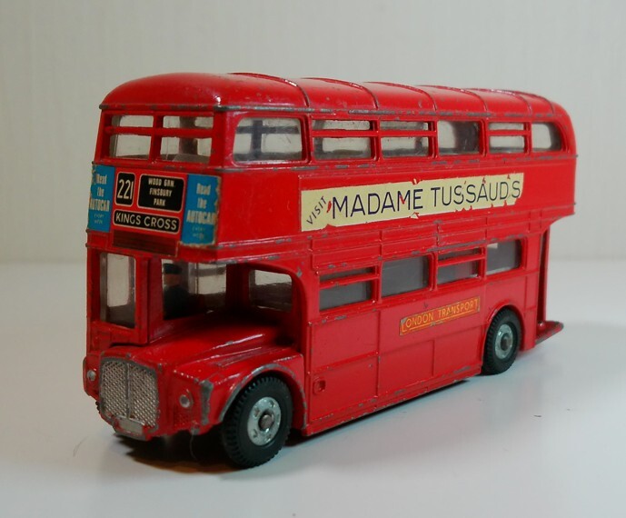 希少 ミニカー LONDON TRANSPORT ROUTEMASTER BAS DINKY TOYS MADE IN ENGLAND 昭和 オブジェ 置物 20241227 oante m 1220