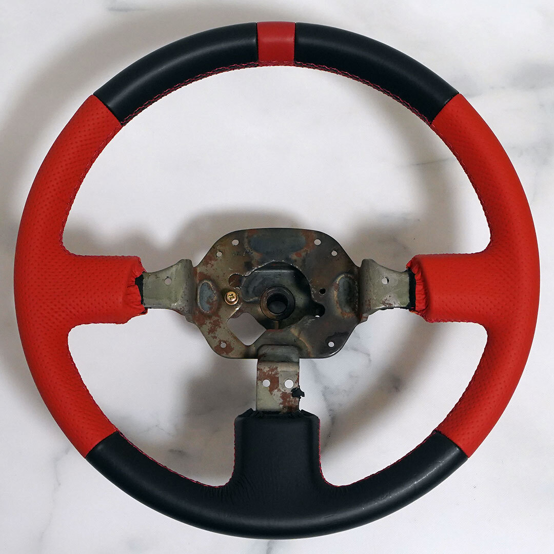 新品・未使用☆BEATMASTER ホンダ ビート PP1　純正ステアリングベース　本革張り替え済み　レッド＆ブラック 赤×黒 現品限り 送料無料