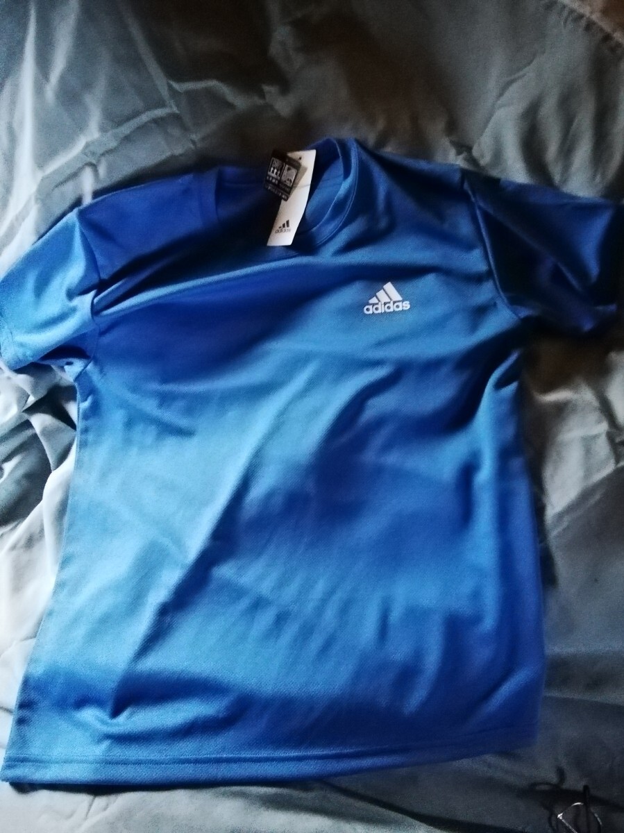 アディダス　adidas　Tシャツ　Mサイズ　青　ブルー　未使用　タグ付き