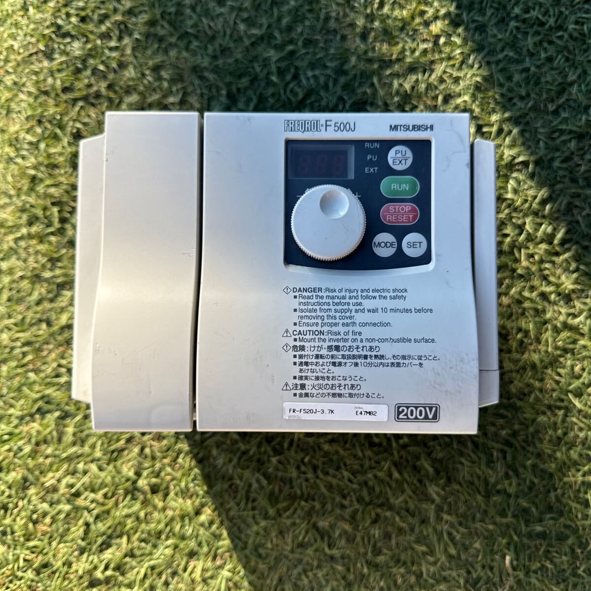 4M119 三菱電機 インバータ FREQROL-F500J FR-F520J-3.7K 動作保証