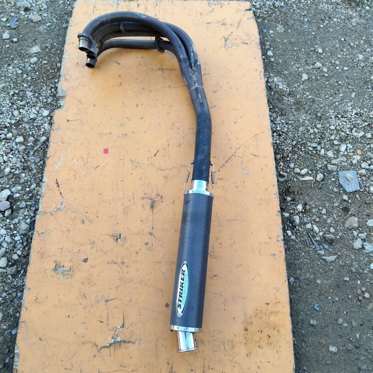 マフラー　STRIKER フルエキ　大型用　XJR1200R？　カーボン　サイレンサー　中古品 b