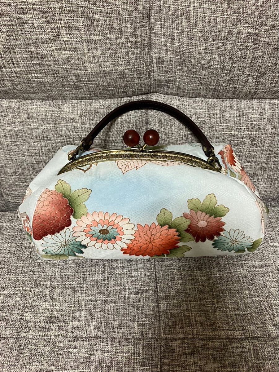 アンズルーム★ハンドメイド★コロンと可愛い　がま口　バッグ★ハンドバッグ★カバン★着物リメイク★水色　花柄