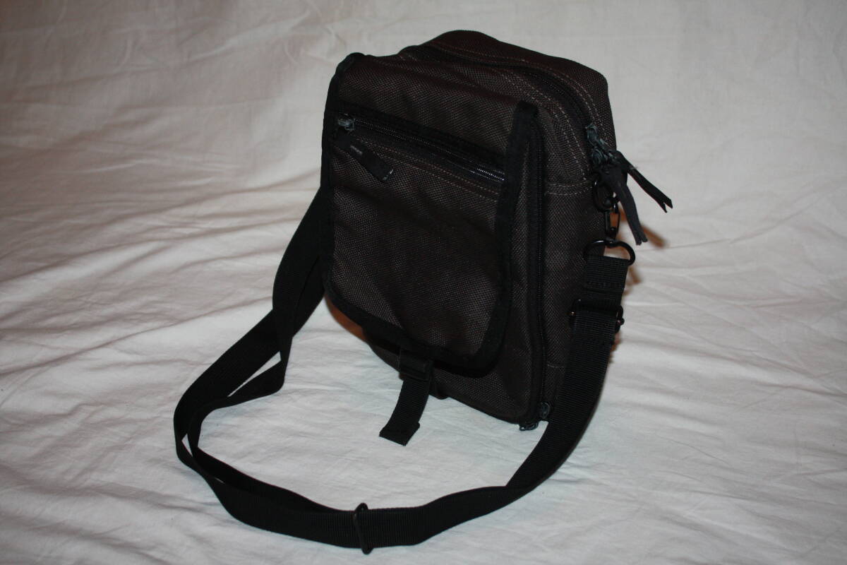 送料無料！ COPERNIX BASIC ビデオバッテリー、アクセサリー等の収納ショルダー(ミキサー)バッグ 美品　①