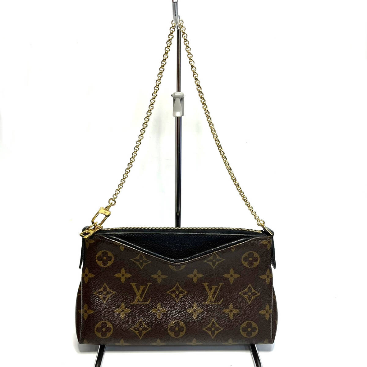 LOUIS VUITTON ルイ ヴィトン モノグラム パラス クラッチ マリーヌ M44058 チェーンストラップ