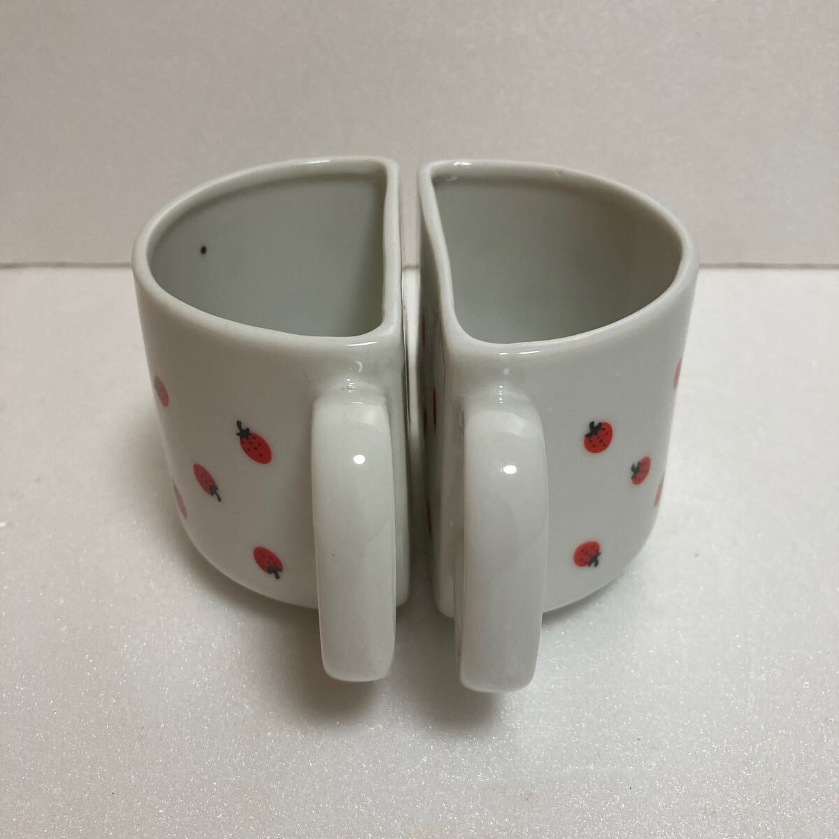 サンリオ　ストロベリーファンタジア　いちご　マグカップ　ペアマグ　陶器