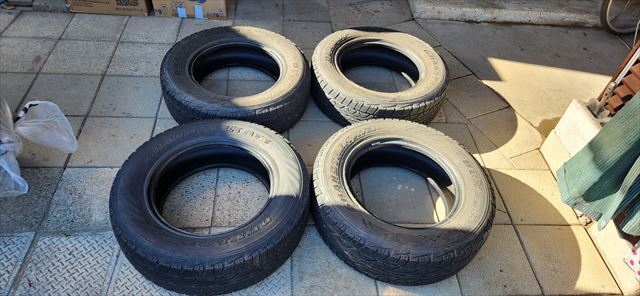 ダンロップ_グラントレックAT3_215/70R16_4本_2014年製_JB64JB74シエラJC74Wノマド中古