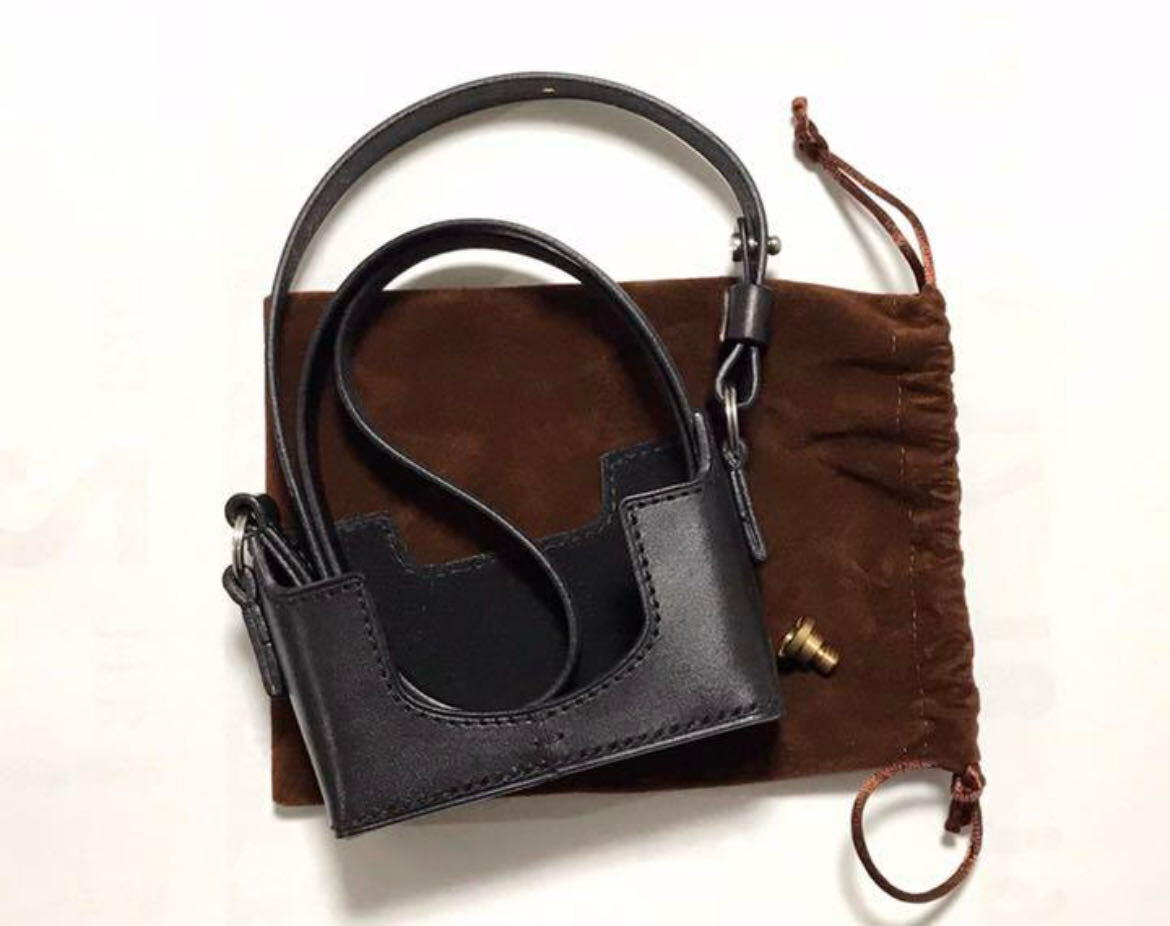 カメラケースとストラップ 新品 Rollei b35 用 イタリア製本革使用