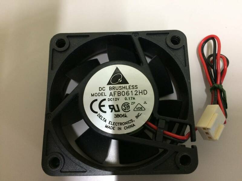 中古品 DELTA ELECTRONICS AFB0612HD DC12V 0.17A 6cm 動作確認済 現状品