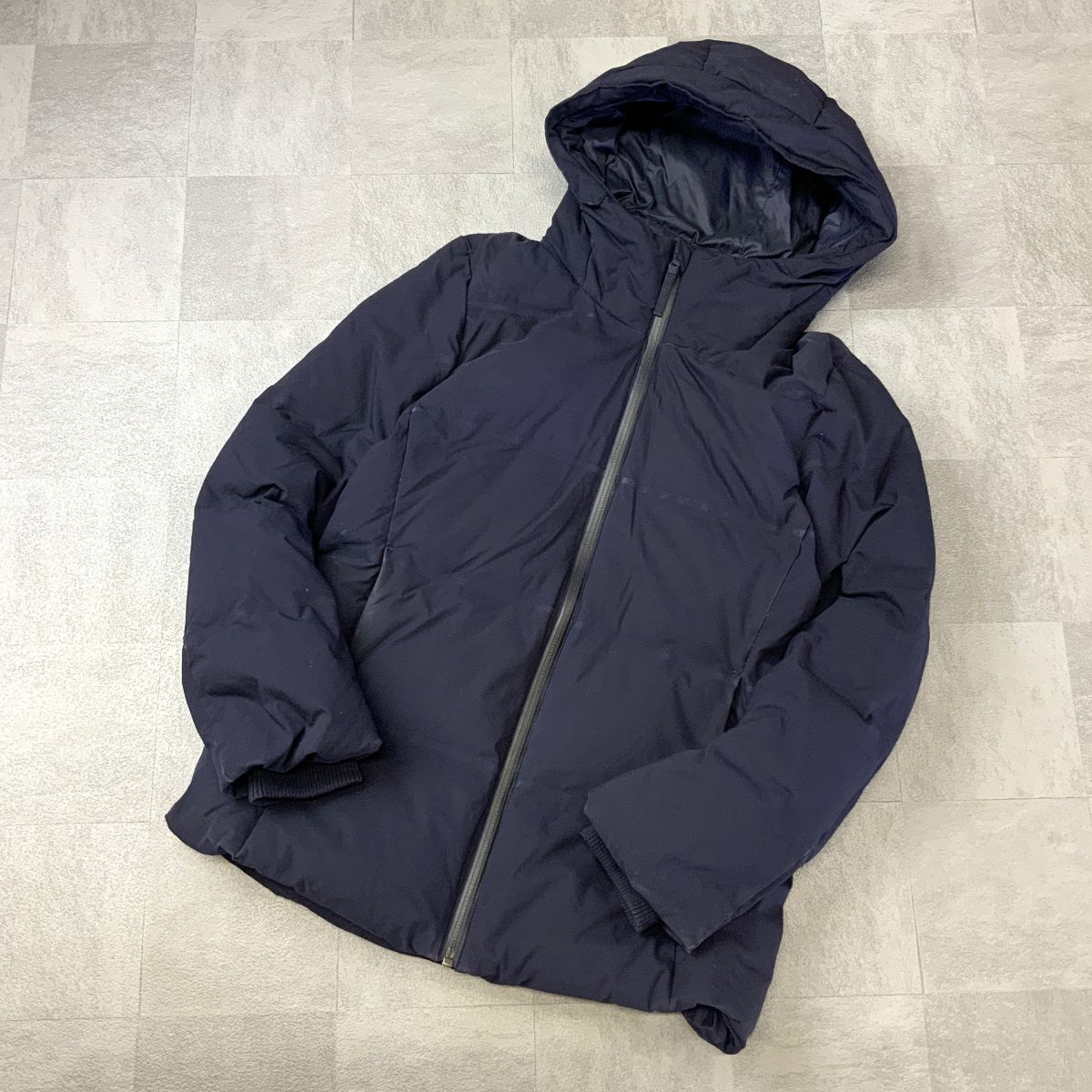 UNIQLO ユニクロ ダウンジャケット シームレスダウン パーカーダウン レディース Mサイズ ネイビー