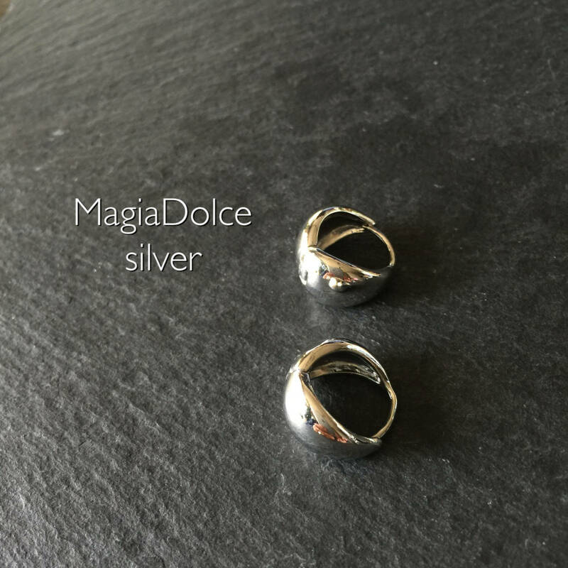 送料無料*MagiaDolce 5423●ぷっくり シルバーピアス フープピアス シンプルピアス 上品ピアス コロコロピアス 大人かわいい 定番 ミニ