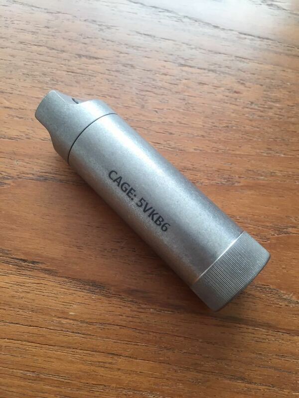 Titanium cash stash EDC keychain capsule リップクリーム ケース NIVEA Moisture Lip