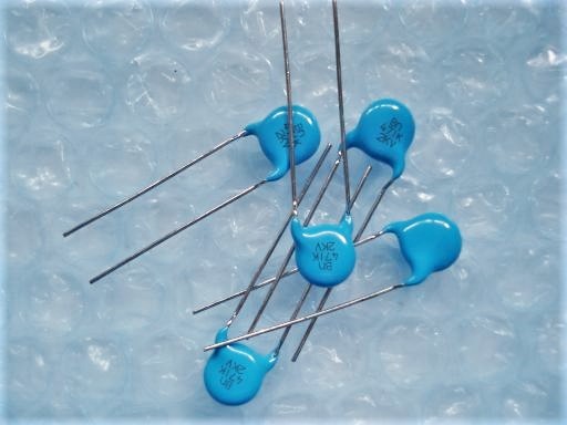 B0002 murata セラミックコンデンサ　DE0907 BN 471K　４７０ＰＦ±10%（４７１Ｋ） ２000Ｖ（２ＫＶ）長期保存品　１０個セット　