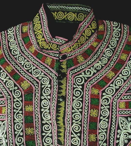 インドネシア・中央アチェ県ガヨ族の民族衣装(総刺繍長袖)