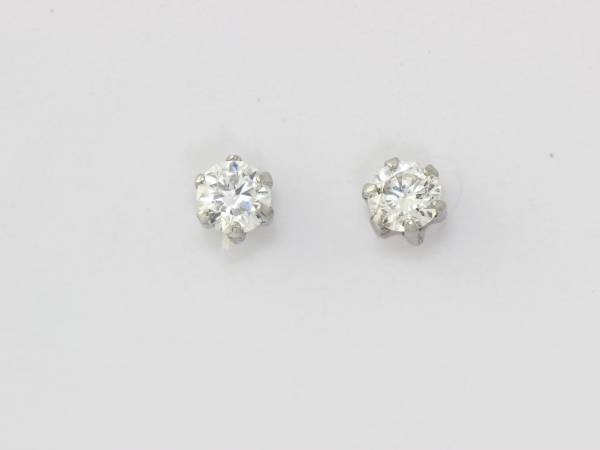 ★☆★ Pt ダイアモンド ピアス （新品/送料無料)★☆★