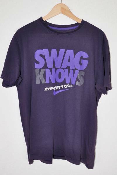 NIKE SWAG KNOWS Tシャツ 【USED】