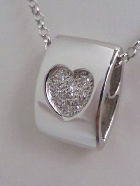 新品　K18ホワイトゴールドダイアペンダントトップ＆ネックレス