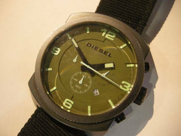 ①DIESEL ディーゼル　腕時計　黒・布ベルト