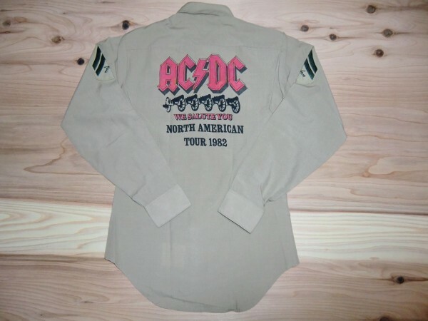 80'sUSA古着 AC/DC NORTH AMERICAN TOUR 1982 ヴィンテージミリタリーシャツ バンド ロック ツアー ワッペン プリントシャツ
