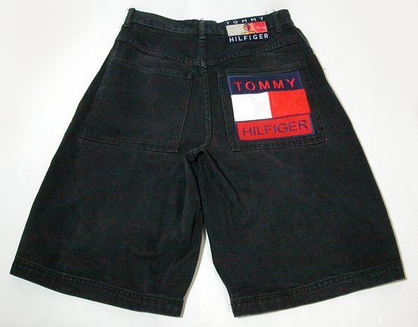 TOMMY HILFIGER（トミーヒルフィガー）／フラッグワッペン デニムハーフパンツ-size30- ／管LVSQ