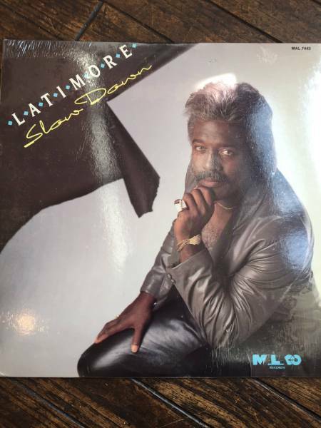 LATIMORE / SLOW DOWN シールド　新品未開封　Latimore Brown