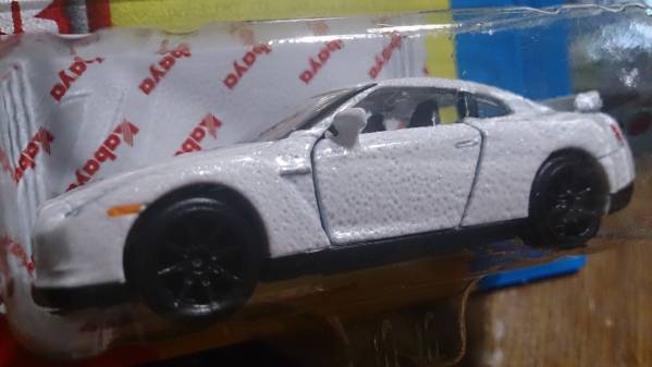 マジョレット製 ニッサンGTR パールホワイト 新品未開封品