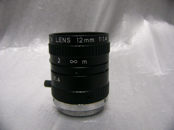 ★美品★ 日本製 Cマウントレンズ 12mm 1:1.4 外径約29mm