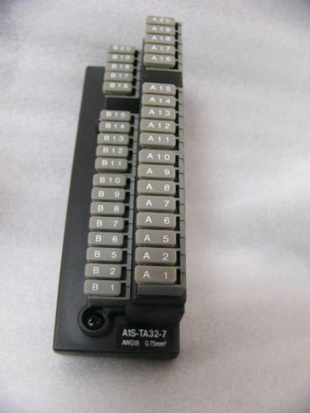 MITSUBISHI PLC 32点用圧接端子台アダプタ A1S-TA32-7 A1S-TA32