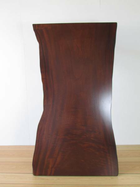 北海道手作り家具　クスノキ（楠）材　一枚板座卓１４００Ａ