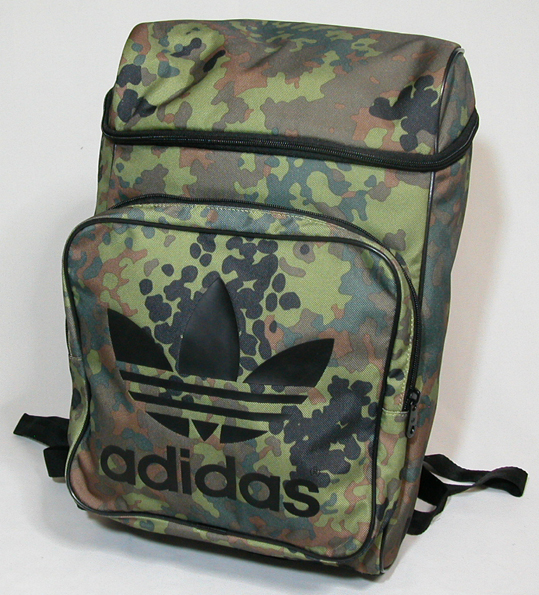 adidas ORIGINALS（アディダス オリジナルス） ／カモフラ＋BIGトレフォイル バックパック BP CLASSIC CAMO/M30797（未使用に近い）