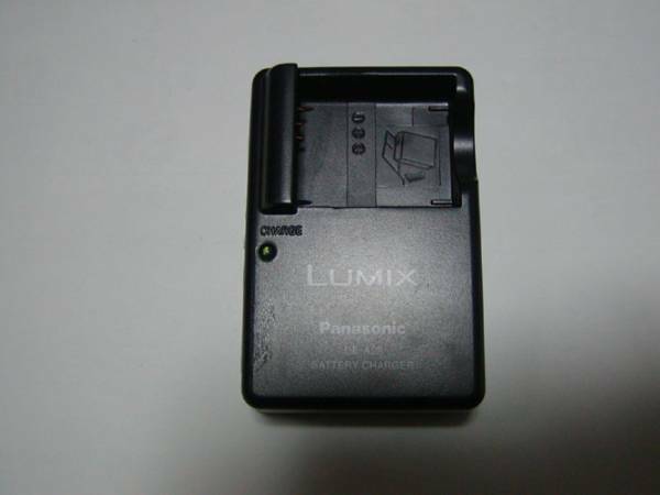 Panasonic　　DE-A25A　　充電器