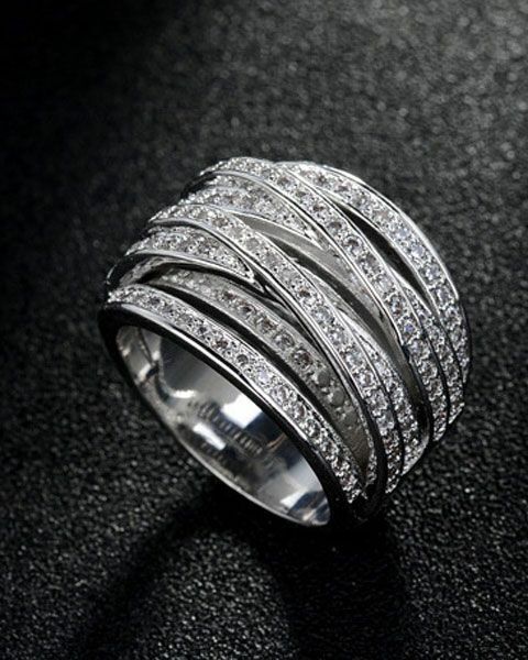 【送料無料】◆ロマンティック◆高級AAAランクCZダイヤ指輪リング R0476