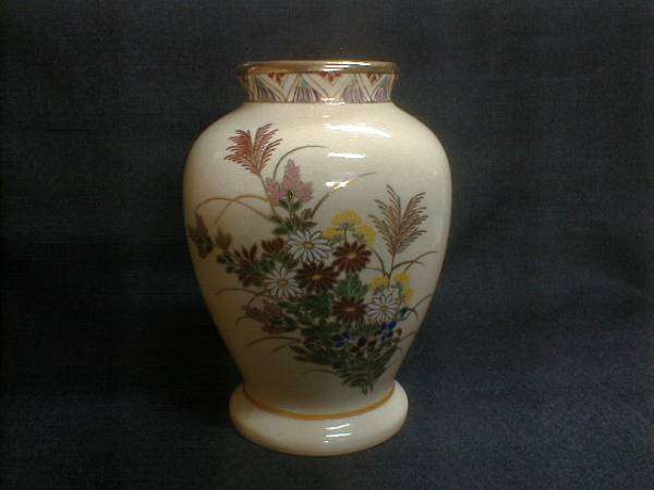 白もん　菊 ススキ　鮮やか色絵　19x13cm　1kg　陶器製飾り花瓶