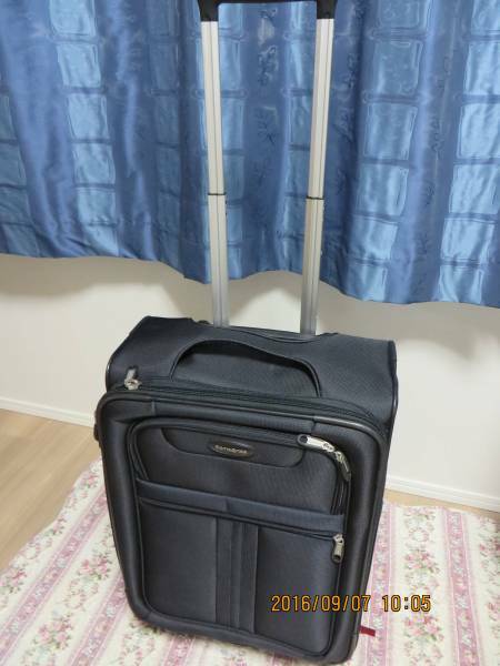 美品 samsonite ソフトキャリーバック スーツケース小 黒