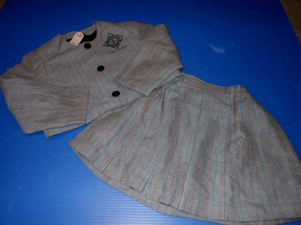∮25 　110cm　 新品　ジュンコスーツ　グレー　ストライプ　女児用拍卖